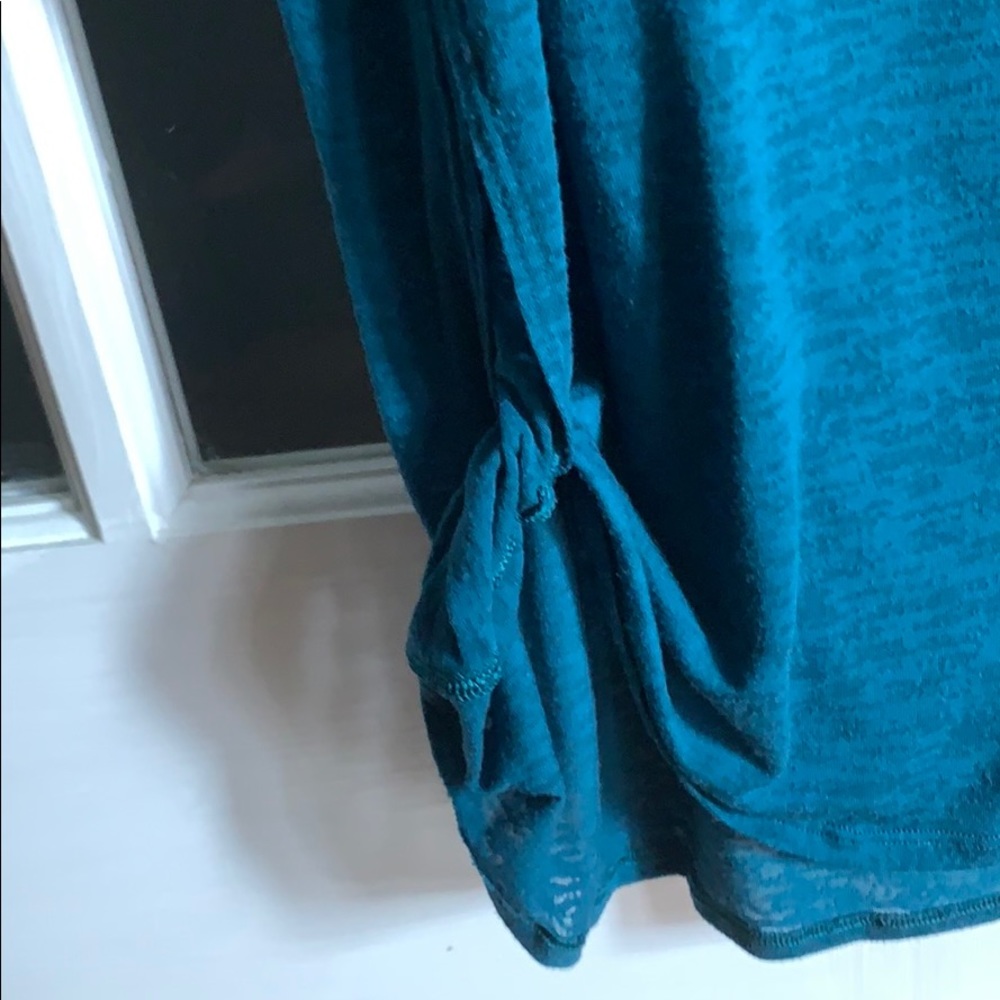 Lululemon breathable tank! - Picture 4 of 4